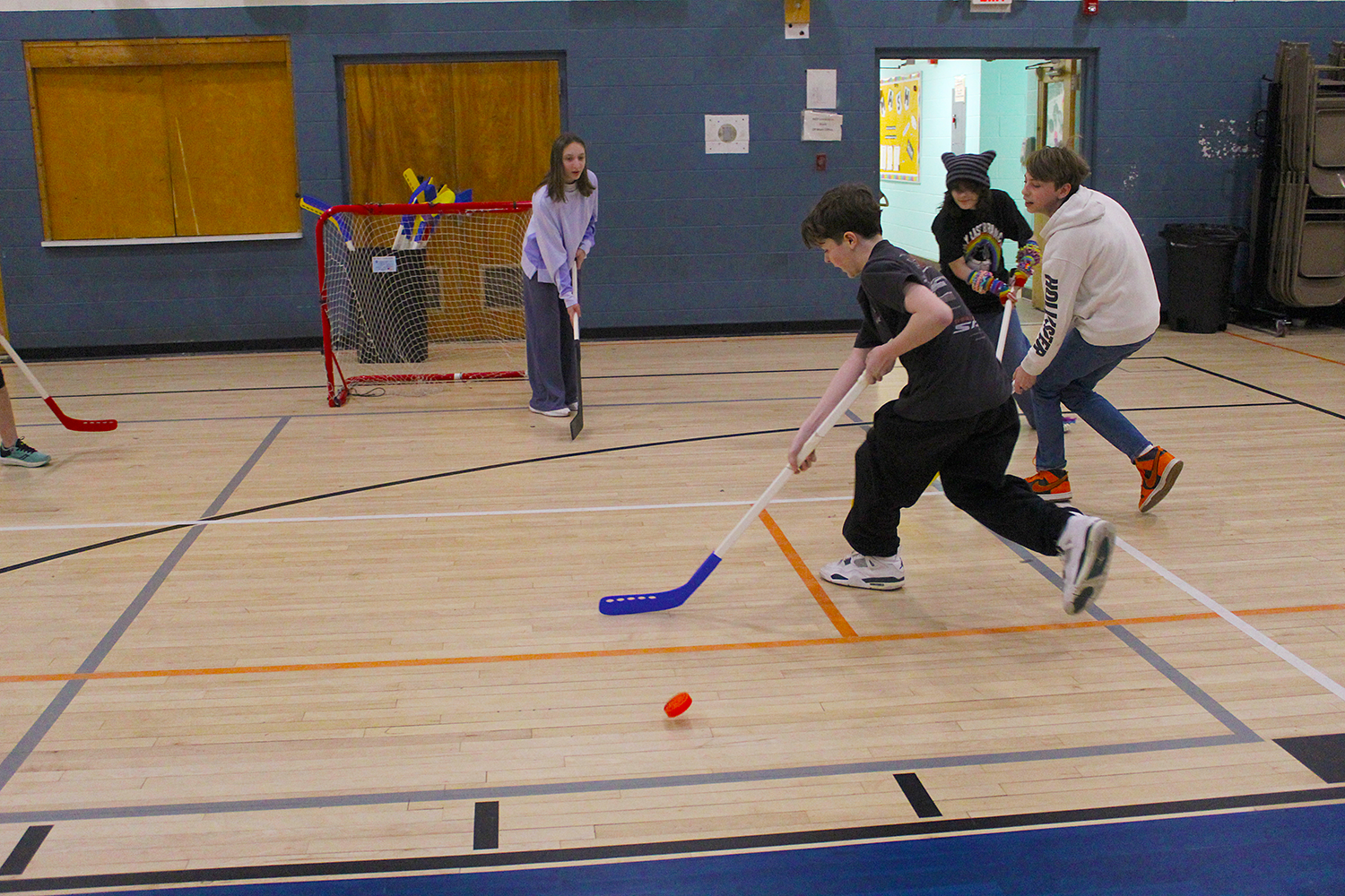 students in gym class